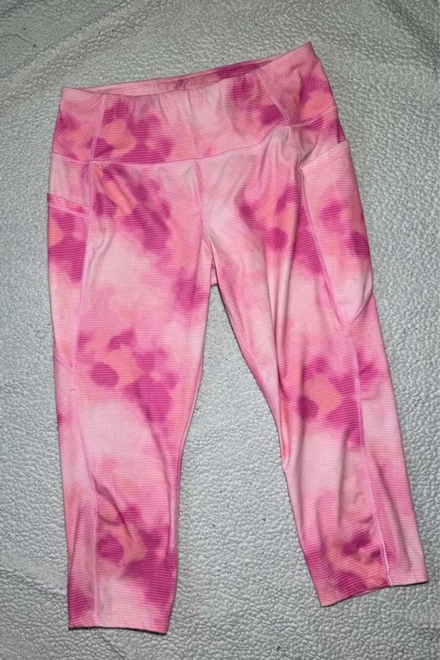 Avia Women's XL (16-18) Pink Tie-Dye Striped Side-Pocket Capri Leggings
